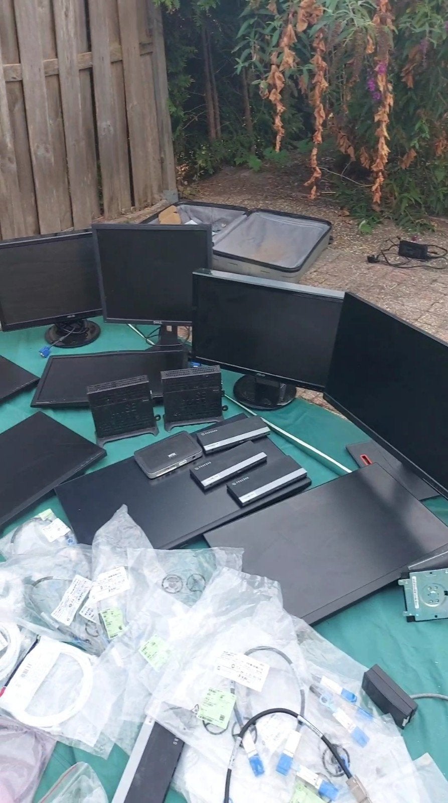 Partij diverse monitoren en computeraccessoires, Gaming, HDMI, Hoofdtelefoonaansluiting, Full HD
