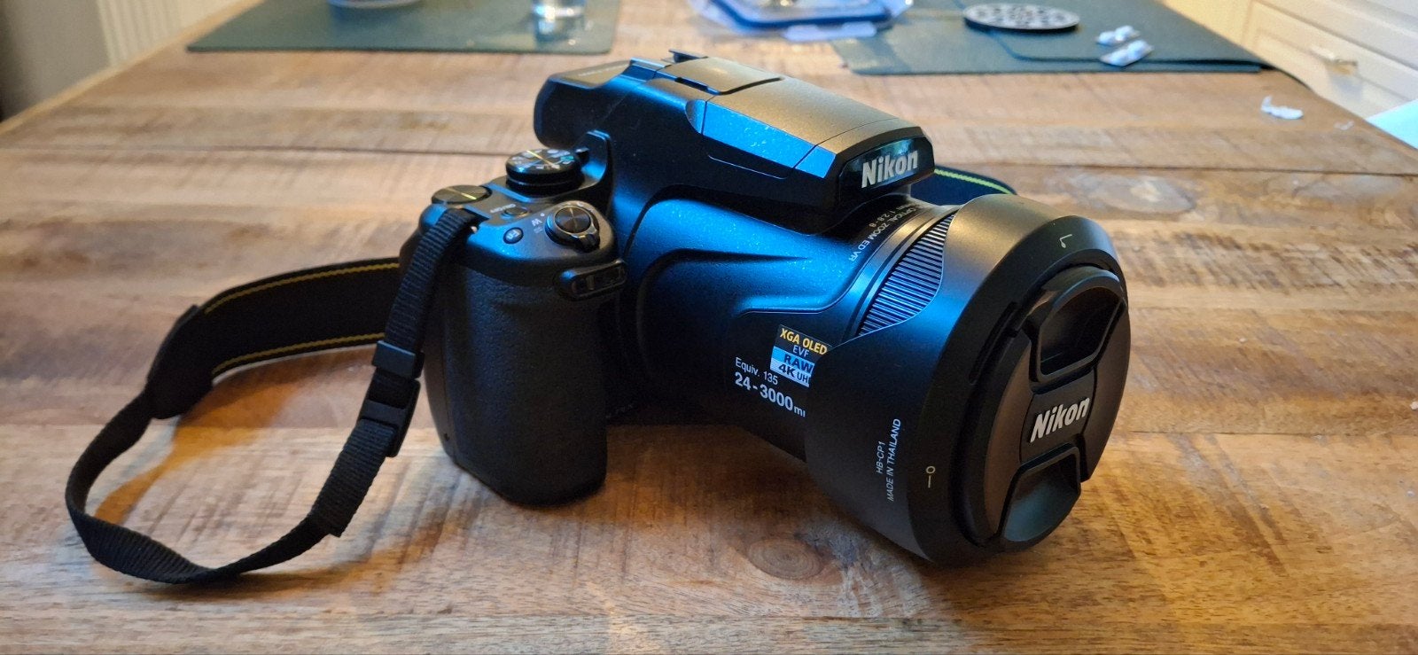 Nikon Coolpix P1000 met 125x optische zoom en accessoires, Audio, Tv en Foto, Fotocamera's Digitaal, Ophalen of Verzenden, Zo goed als nieuw