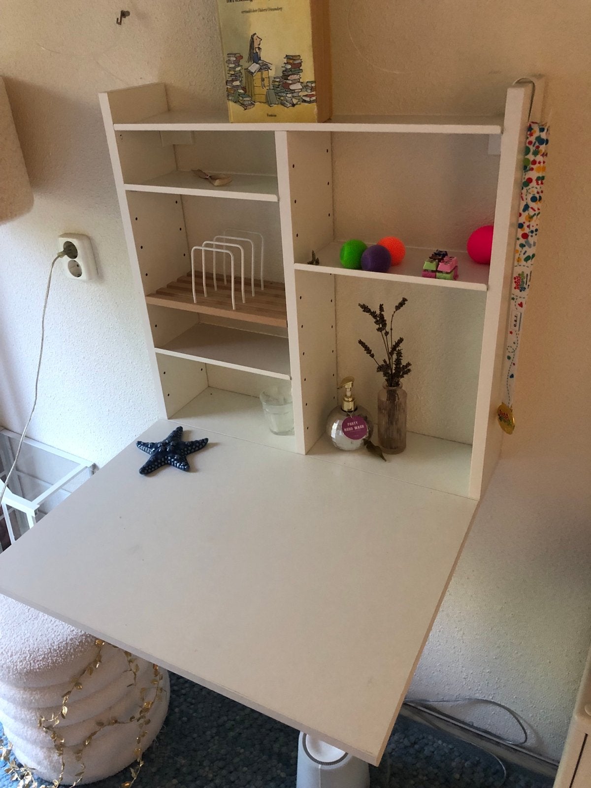 Handig inklapbaar kinder wandbureau met opbergruimte, Ophalen, Opbergruimte, Hout, Kinderbureau