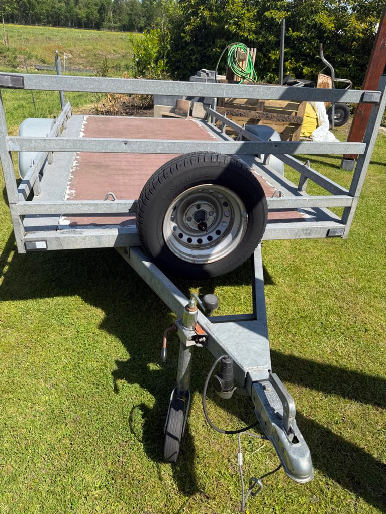 Stevige aanhanger met reservewiel, Auto diversen, Aanhangers en Bagagewagens, Ophalen of Verzenden, Gebruikt