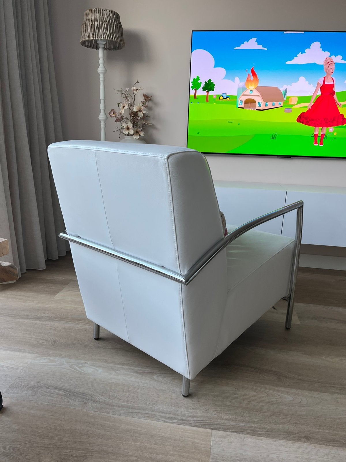 Fauteuil van Montel in wit leer, Ophalen, Zo goed als nieuw, 50 tot 75 cm, Leer
