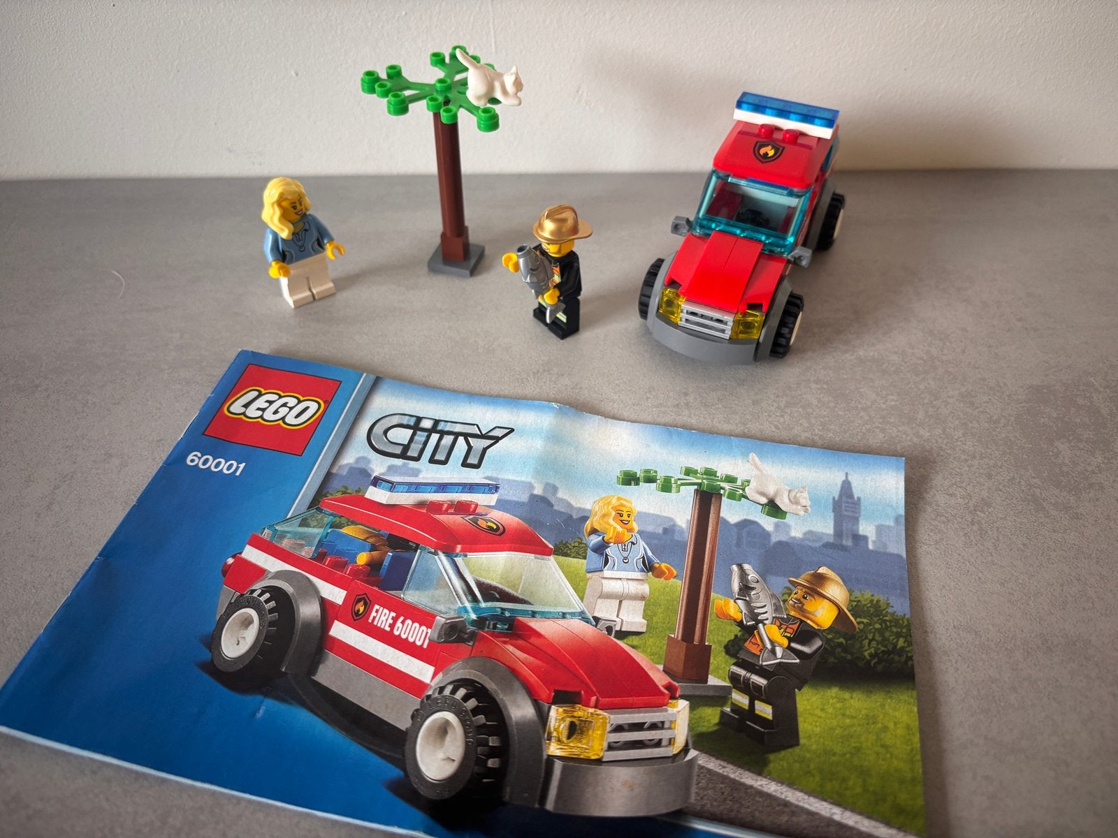 Lego City Brandweer Pick-up 60001 met instructies, City, Lego, Ophalen of Verzenden, Zo goed als nieuw