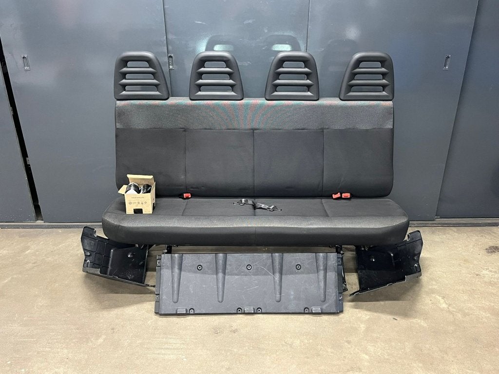 Iveco Daily 2024 4-persoons achterbank Nieuw / Ongebruikt, Auto-onderdelen, Ophalen, Nieuw, Overige automerken