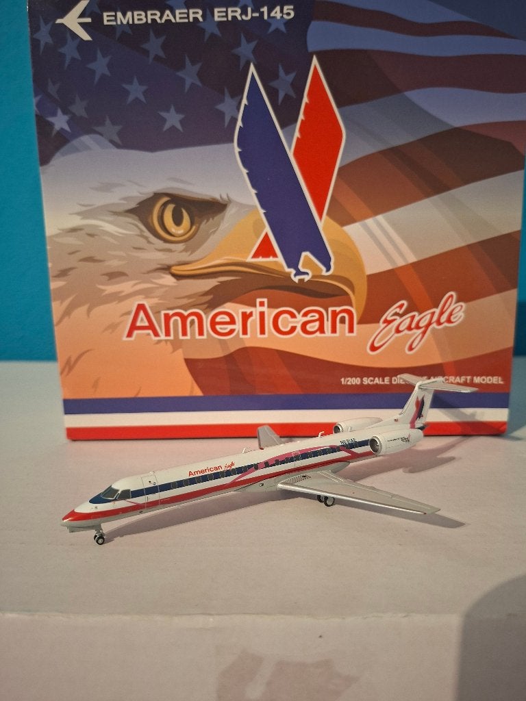 JC Wings 1:200 American Airlines ERJ-145 Pink Ribbon Livery, Ophalen of Verzenden, Nieuw, Schaalmodel