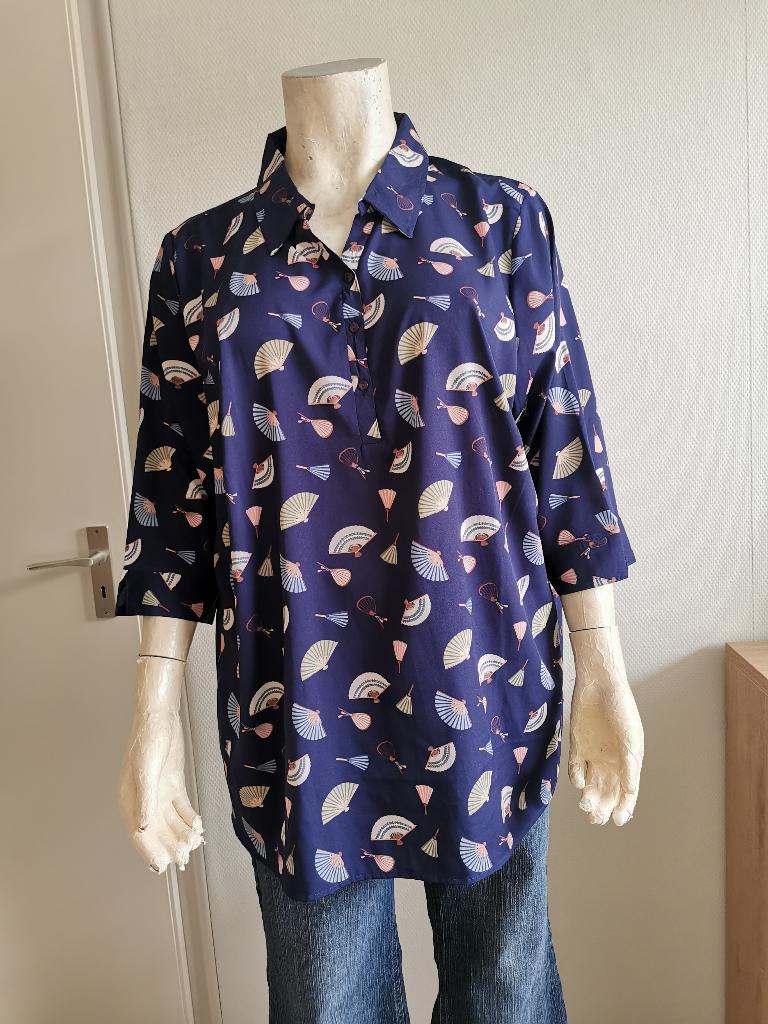 426 .. nieuwe blouse maat 50 - 52 ??, Kleding | Dames, Grote Maten, Ophalen of Verzenden, Nieuw, Blauw, Blouse of Tuniek
