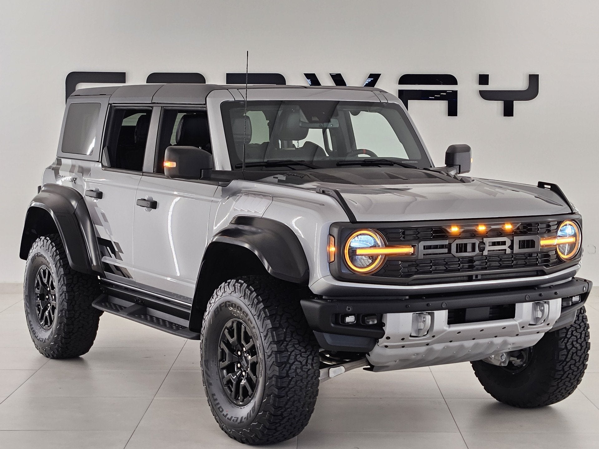 Ford Bronco 3.0 V6 Raptor (bj 2026), Gebruikt, Zwart, Origineel Nederlands, Bedrijf