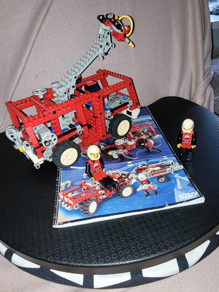 Lego technic brandweer 8280, Ophalen of Verzenden, Zo goed als nieuw
