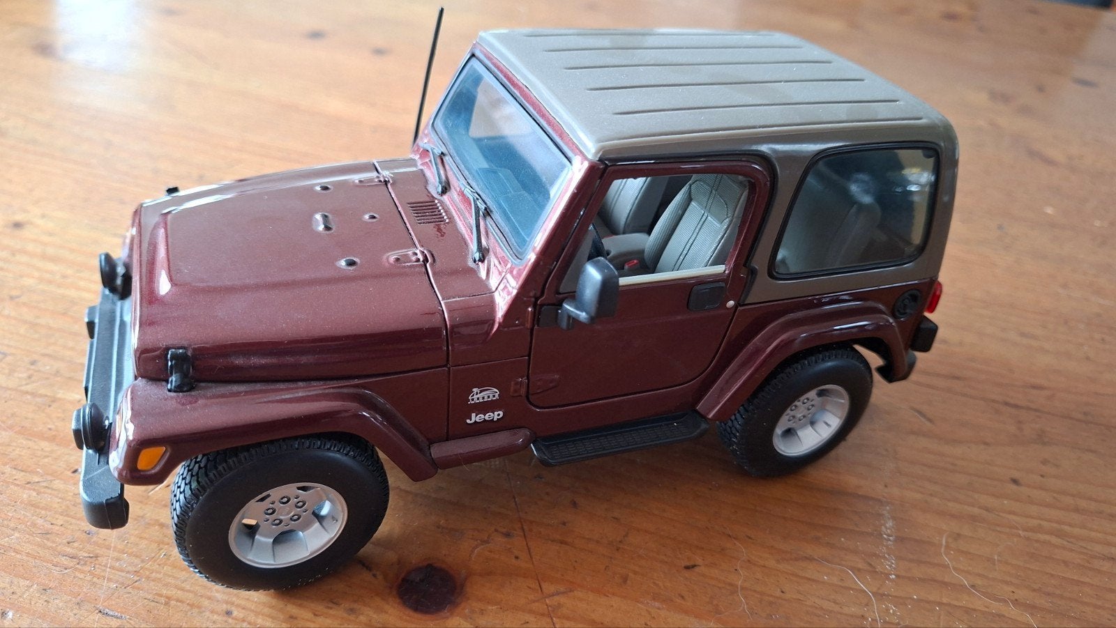Jeeps Wrangler Shahara 2003, 1:18, Maisto, nr 202, Ophalen of Verzenden, Zo goed als nieuw, Auto, Maisto
