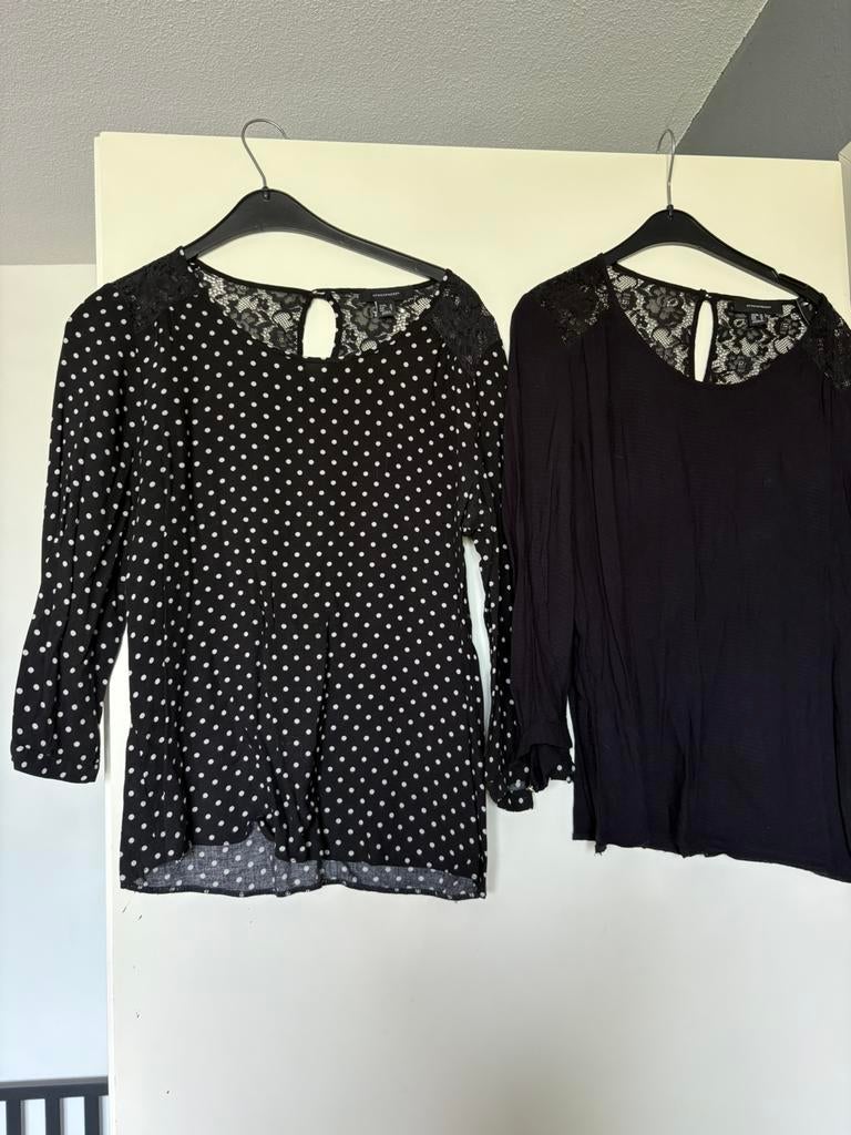 2 dames shirts/blouses, Kleding | Dames, Blouses en Tunieken, Ophalen of Verzenden, Zo goed als nieuw, Maat 38/40 (M), Zwart