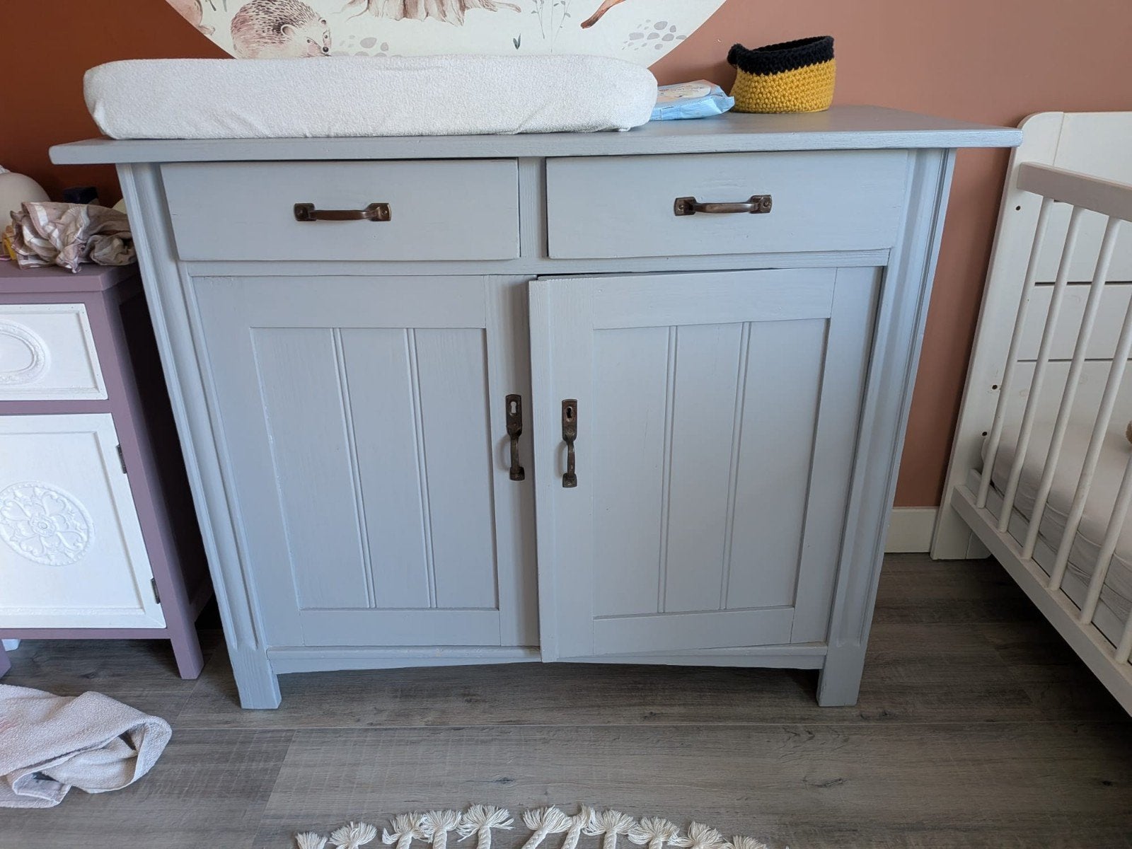 Vintage commode/lage kast, Kinderen en Baby's, Kinderkamer | Commodes en Kasten, Ophalen, Gebruikt, 50 tot 70 cm, 75 tot 100 cm