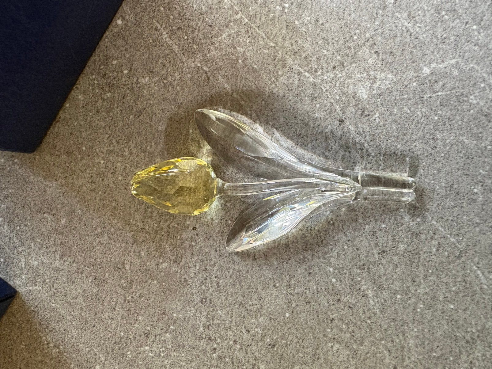 Swarovski SCS Gele Tulp – 606568 – met originele doos, Ophalen of Verzenden, Zo goed als nieuw, Figuurtje