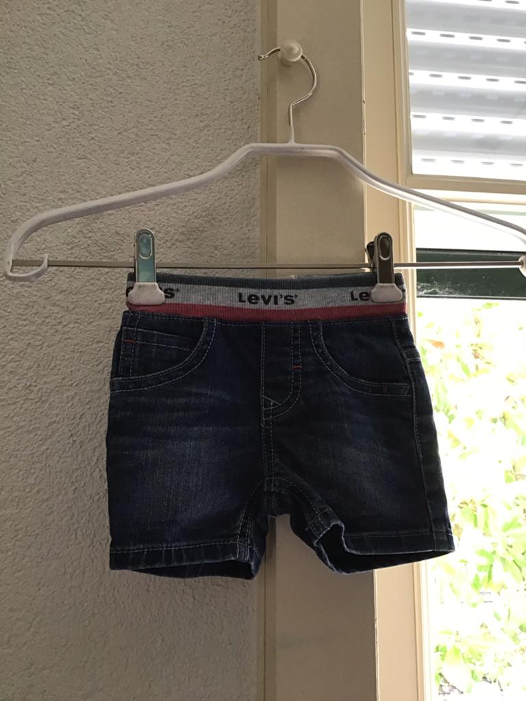 Levi’s Korte Broek blauw maat 68/6 maand, Kinderen en Baby's, Babykleding | Maat 68, Ophalen of Verzenden, Zo goed als nieuw, Jongetje