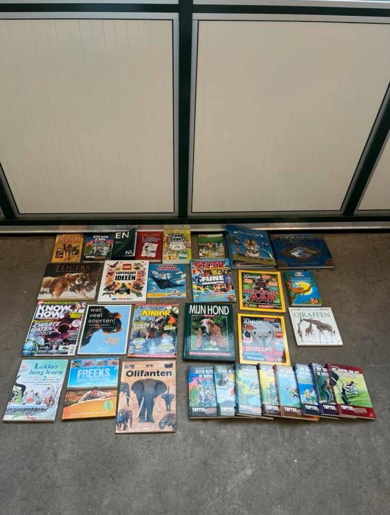 Partij boeken en magazines, Ophalen, Gelezen, Verschillende onderwerpen