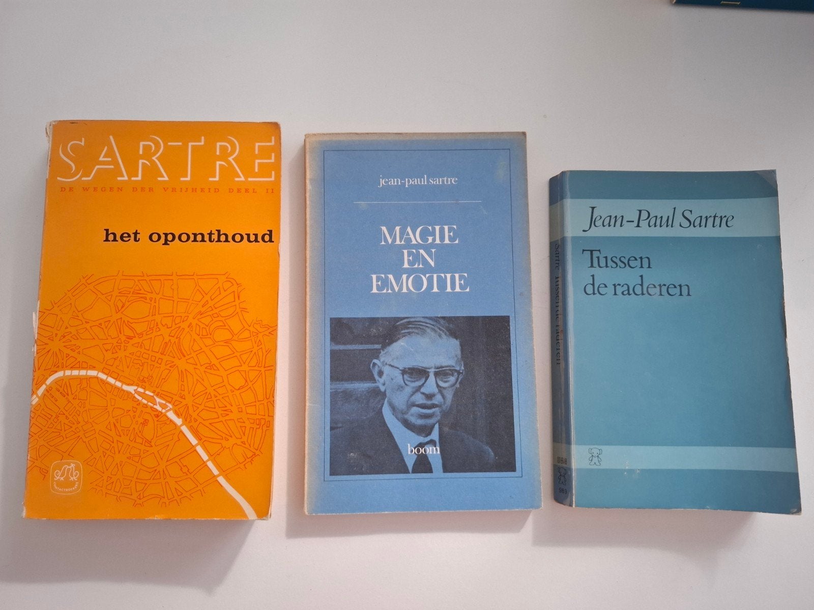 Jean-Paul Sartre Boeken - Het Oponthoud, Magie en Emotie, Ophalen of Verzenden, Gelezen, Jean-Paul Sartre