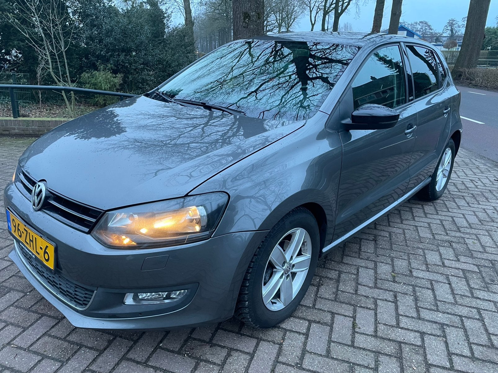 Volkswagen Polo 1.6TDI 66KW 2012 Grijs,156.00 Km!APK,LM,NAVI, Voorwielaandrijving, 1057 kg, 4 cilinders, 570 kg
