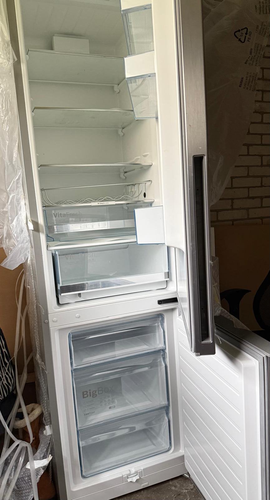 Bosch koelkast met vriezer NIEUW, Ophalen, Nieuw, 160 cm of meer, Energieklasse A of zuiniger