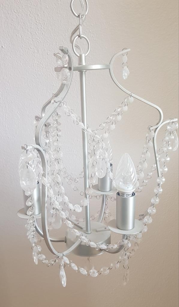 Ikea Kroonluchter met Kristallen - Zilverkleurig, Ophalen of Verzenden, Zo goed als nieuw, Glas, Klassiek, Glamour, Modern