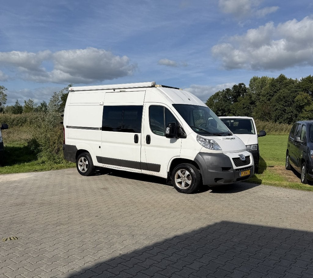 Peugeot Boxer L2H2 Off Grid Camper Bus Camper Luifel Camera, Overige merken, Koelkast, Buscamper of Camperbus, Tot en met 2