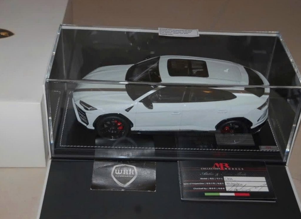 1:18 LAMBORGHINI URUS white / black wheels MR 1 OFF 1 !! WRH, Hobby en Vrije tijd, Modelauto's | 1:18, Verzenden, Zo goed als nieuw
