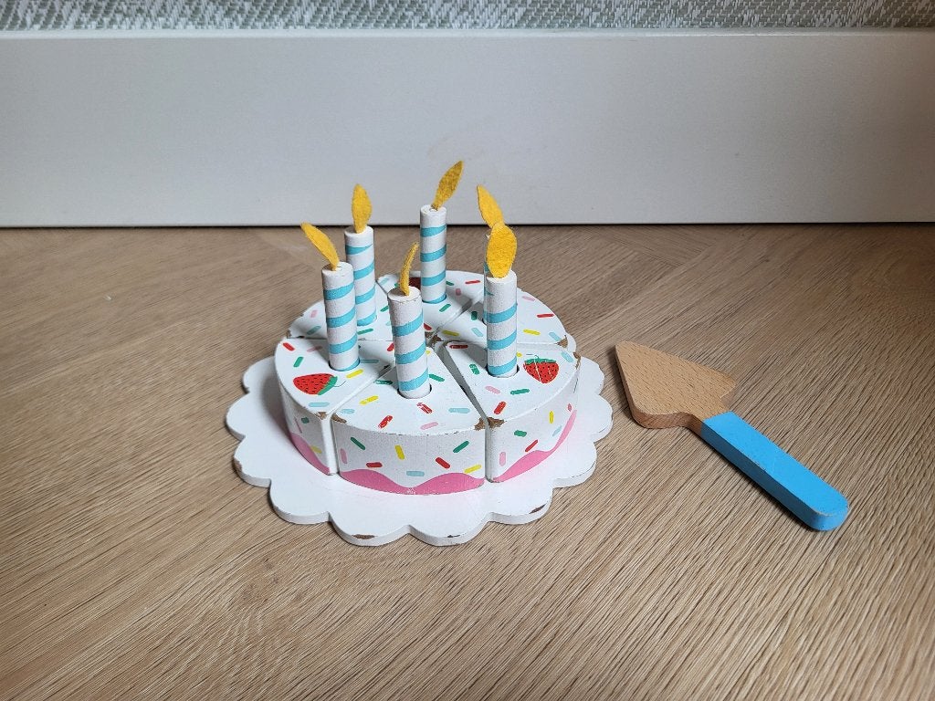 Houten speelgoed taart met kaarsjes, 14-delig Hema, Kinderen en Baby's, Speelgoed | Houten speelgoed, Gebruikt, Overige typen