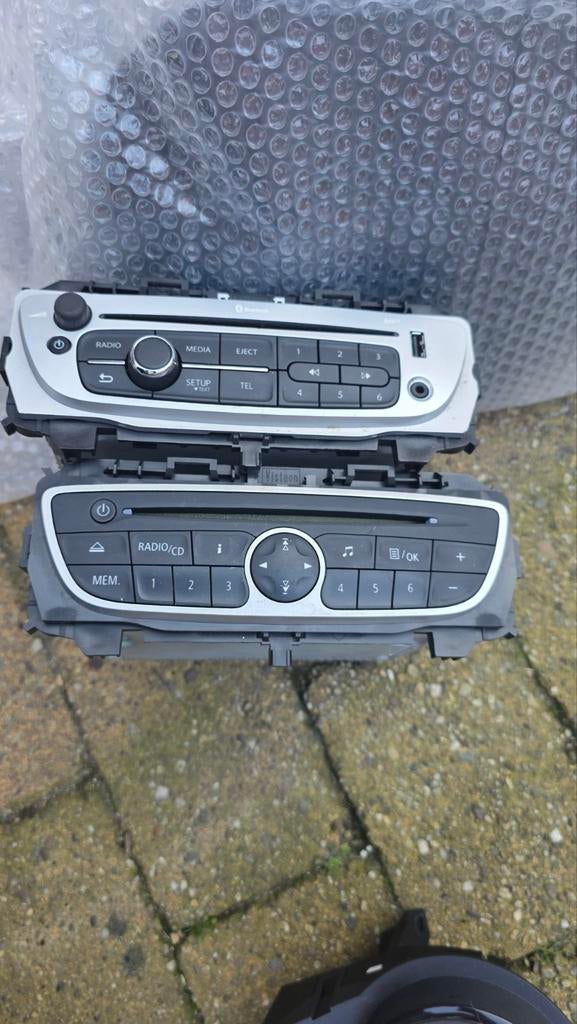 Renault autoradio's - Nette staat, geen versleten knoppen, Ophalen of Verzenden, Gebruikt