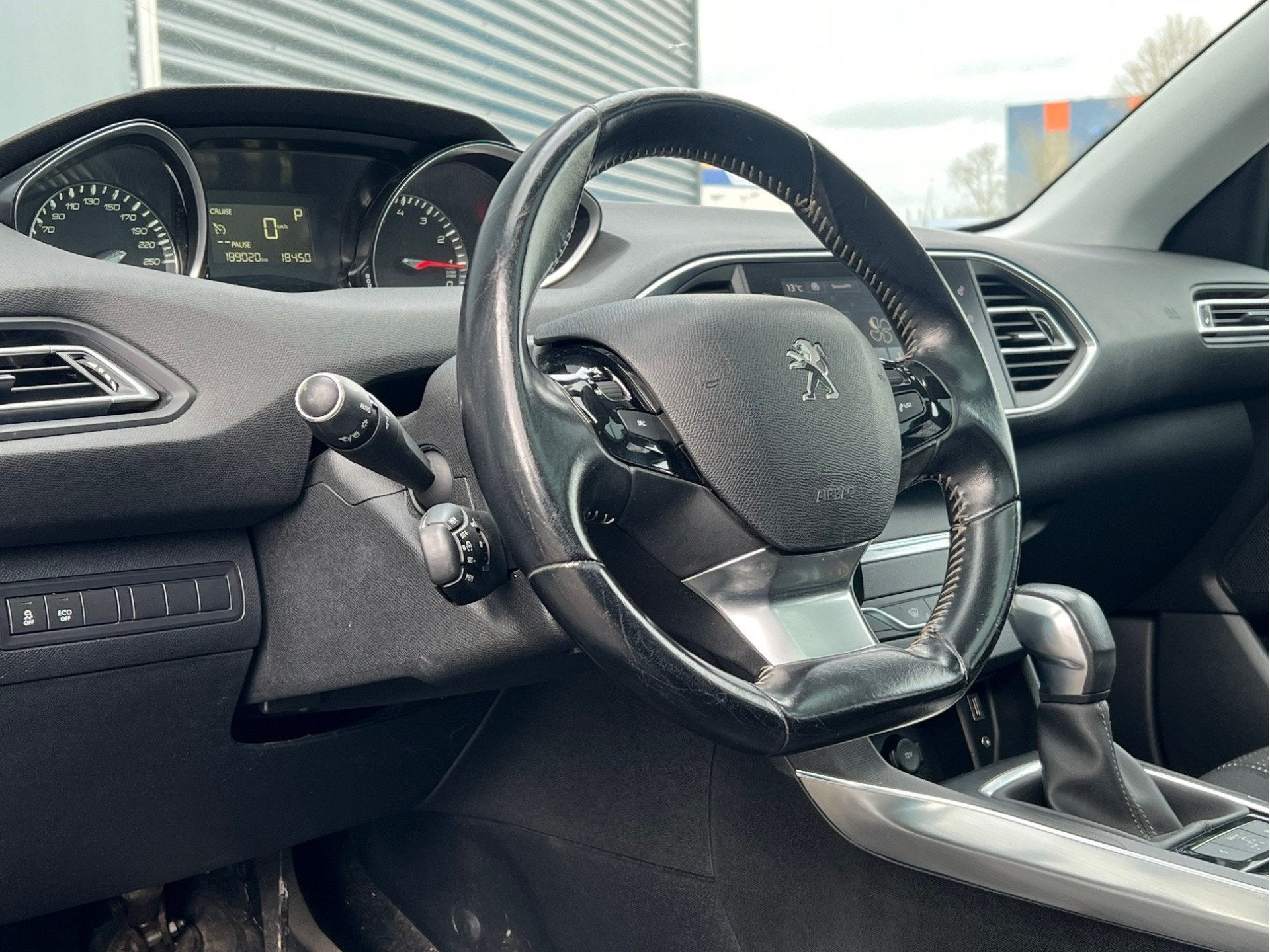 Peugeot 308 SW BWJ 12-2016 | 1.2T 131PK Premium AUTOMAAT | P, Auto's, Parkeersensor, Stof, Gebruikt, 1199 cc
