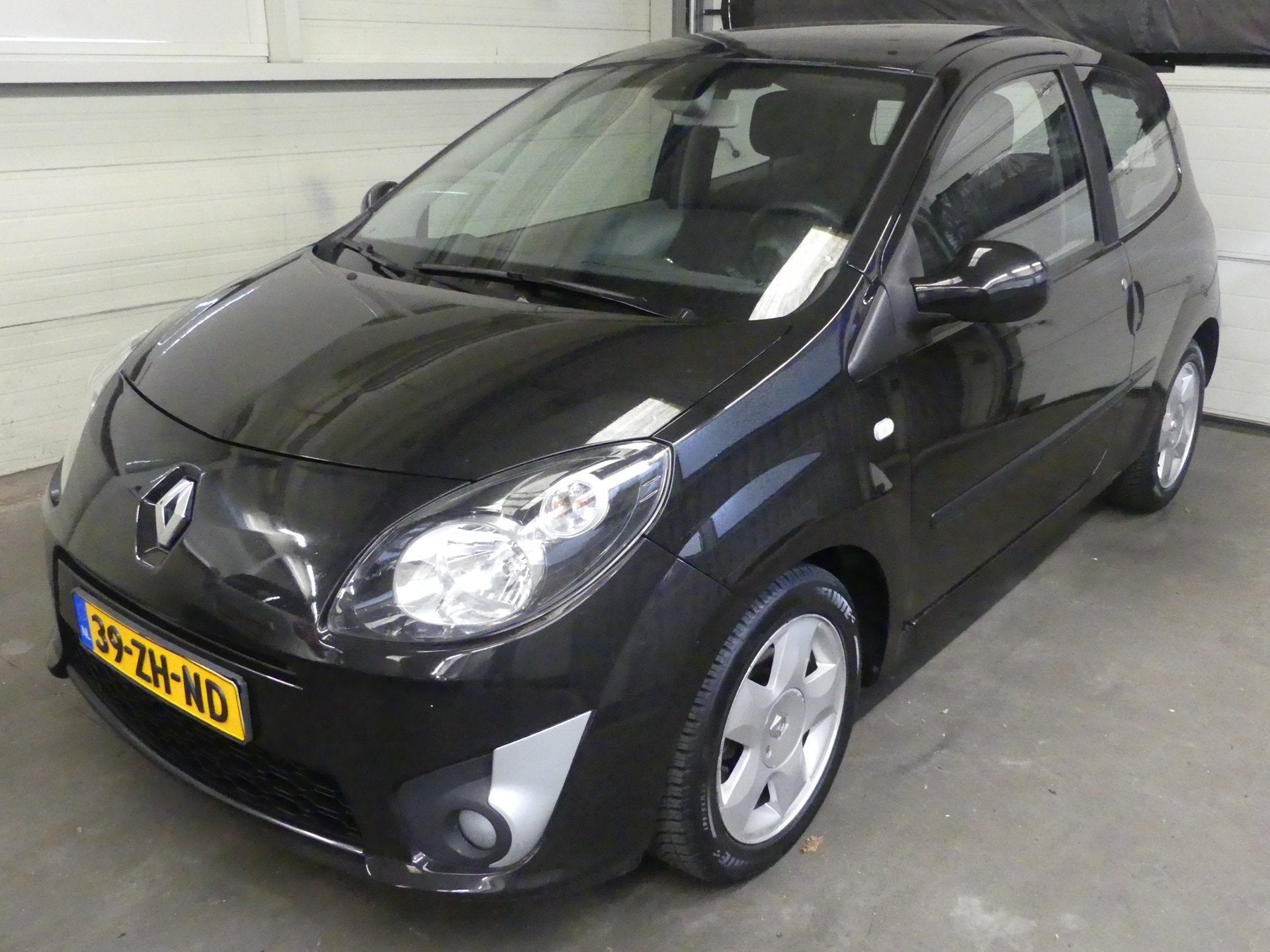 Renault Twingo 1.2-16V Dynamique - Cruise Control - Panorama, Voorwielaandrijving, Gebruikt, 4 stoelen, Zwart