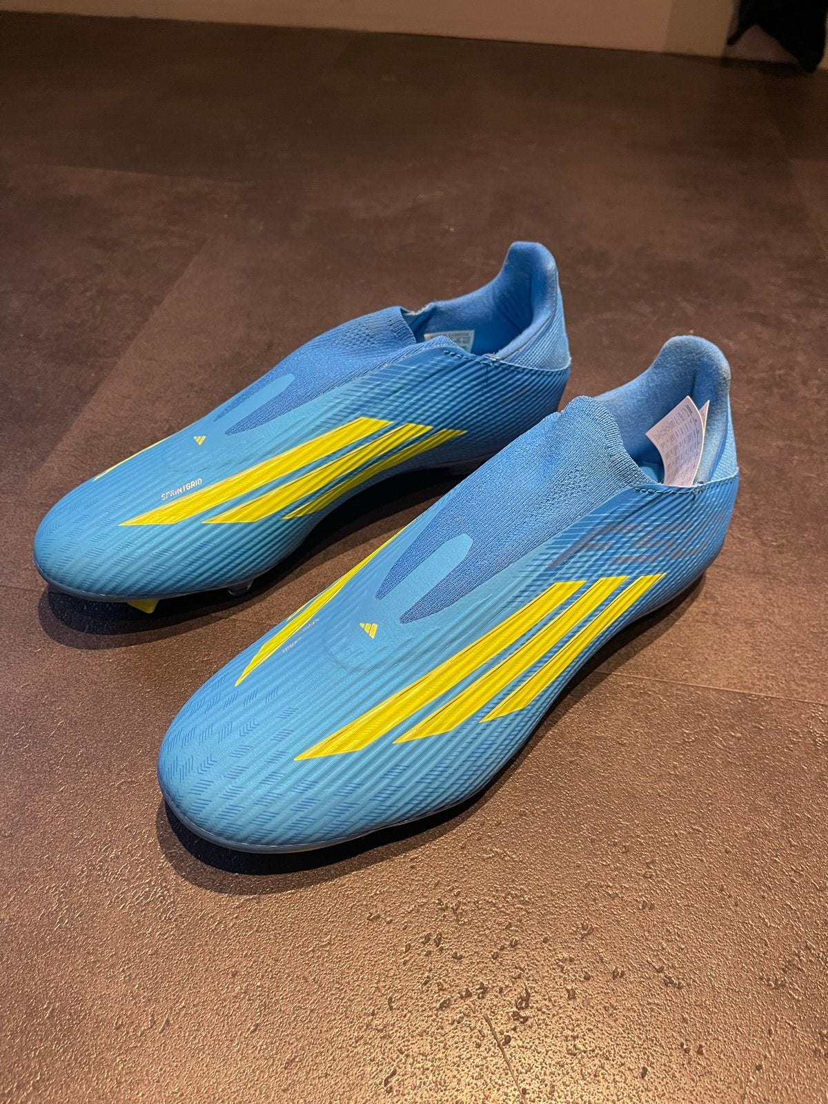 Adidas F50 Voetbalschoenen 42 2/3 - Nieuw in doos, Sport en Fitness, Ophalen of Verzenden, Nieuw, Schoenen