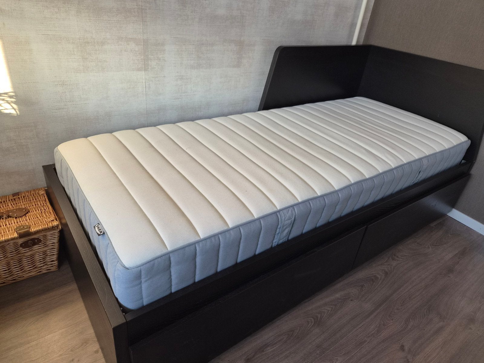 IKEA Flekke bedbank met matras en opberglades, uitschuifbed, Ophalen, Overige materialen, Verstelbaar, Zwart