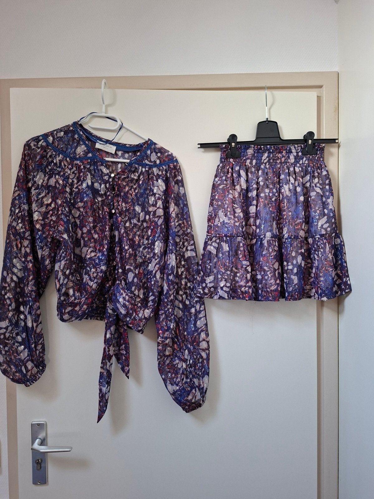 The Sting setje XS - rok en blouse met mooie glans, Kleding | Dames, The Sting, Meerkleurig, Ophalen of Verzenden, Zo goed als nieuw