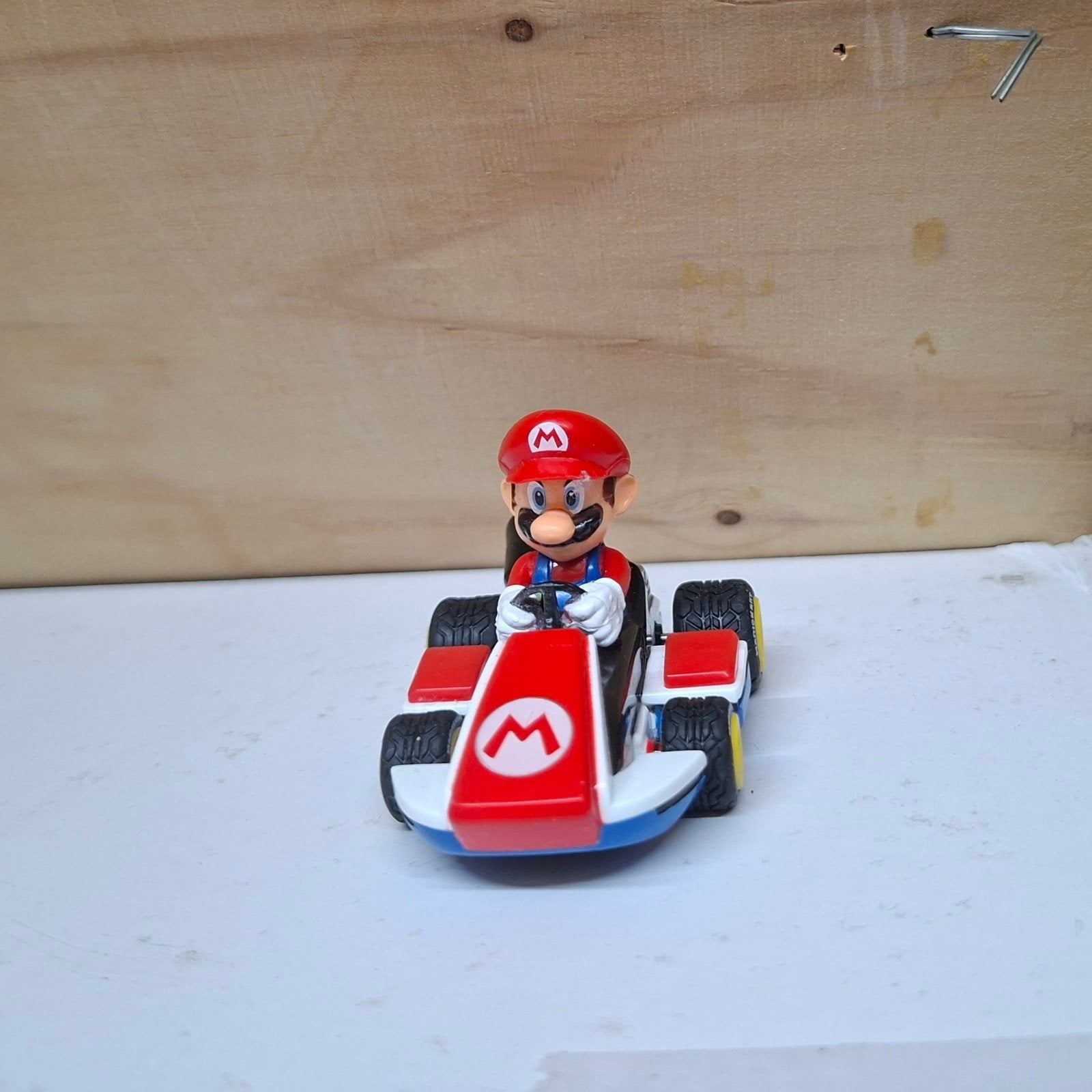 Carrera Mario Kart speelgoedauto Pull & Speed, Kinderen en Baby's, Speelgoed | Speelgoedvoertuigen, Verzenden, Nieuw