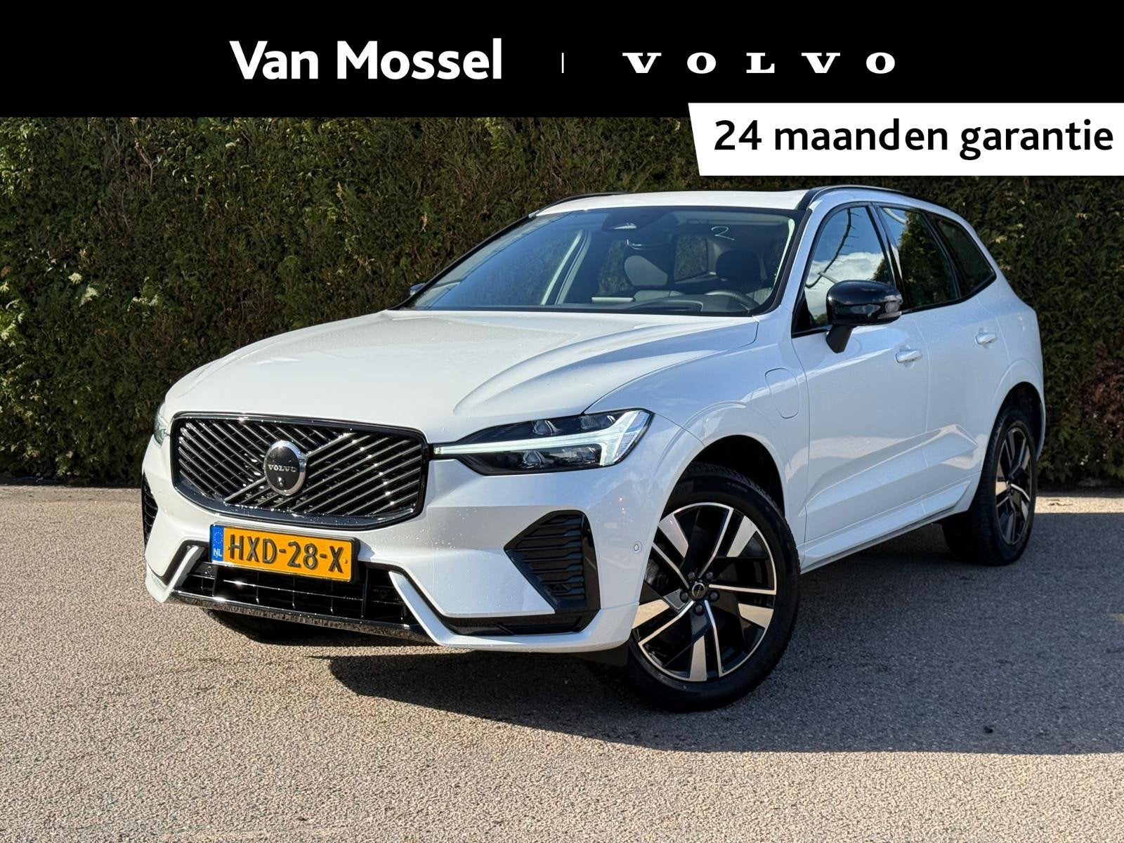 Volvo XC60 T6 Plug-in hybrid AWD Plus Dark | Panoramadak | 3