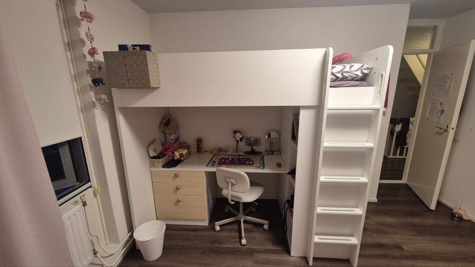 IKEA SMÅSTAD Hoogslaper, Kinderen en Baby's, Kinderkamer | Stapelbedden en Hoogslapers, Ophalen, Zo goed als nieuw, Hoogslaper