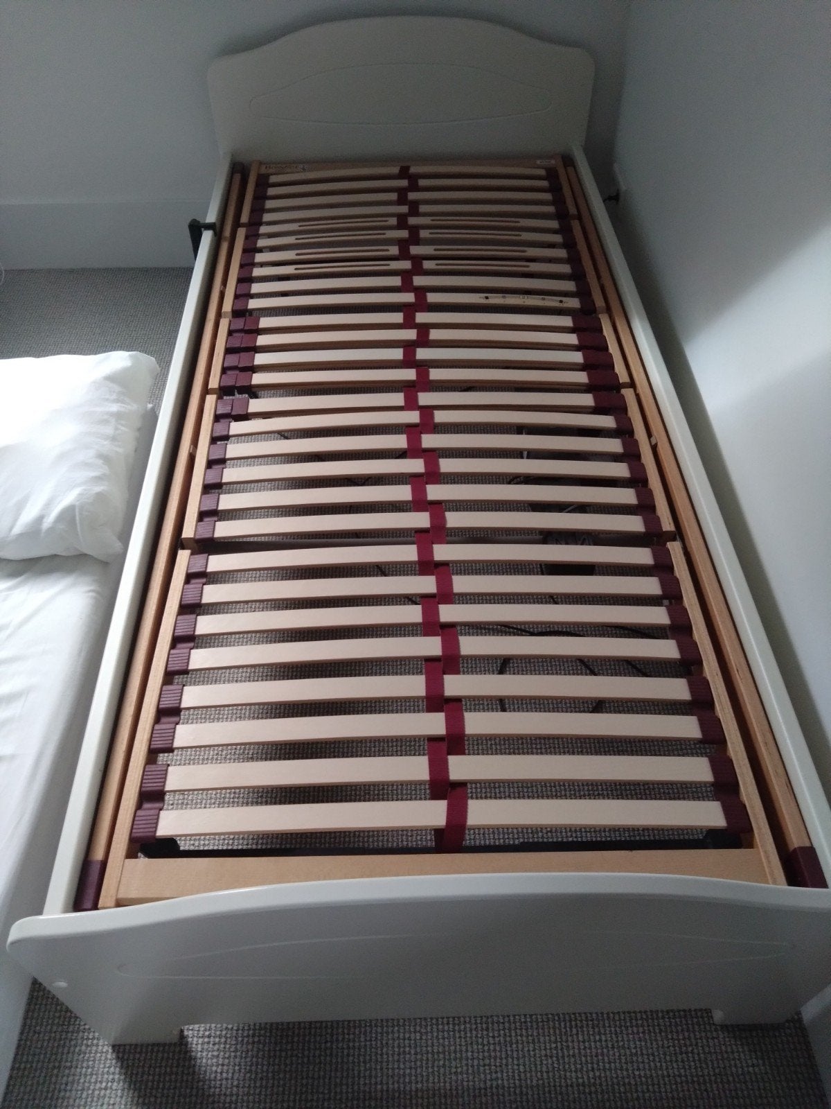 Eenpersoonsbed met verstelbare lattenbodem, wit, 90x200 cm, Ophalen, Gebruikt, 90 cm, Eenpersoons