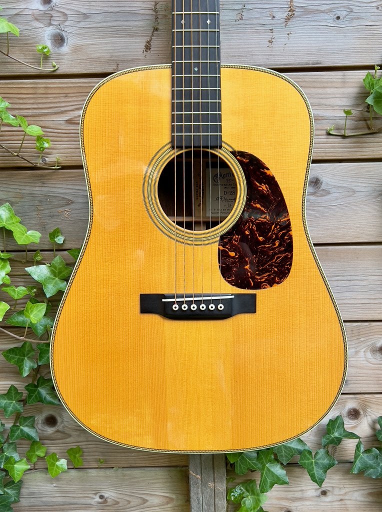 MARTIN D-28 75th Anniversary Edition, Ophalen, Zo goed als nieuw, Western- of Steelstringgitaar, Met koffer