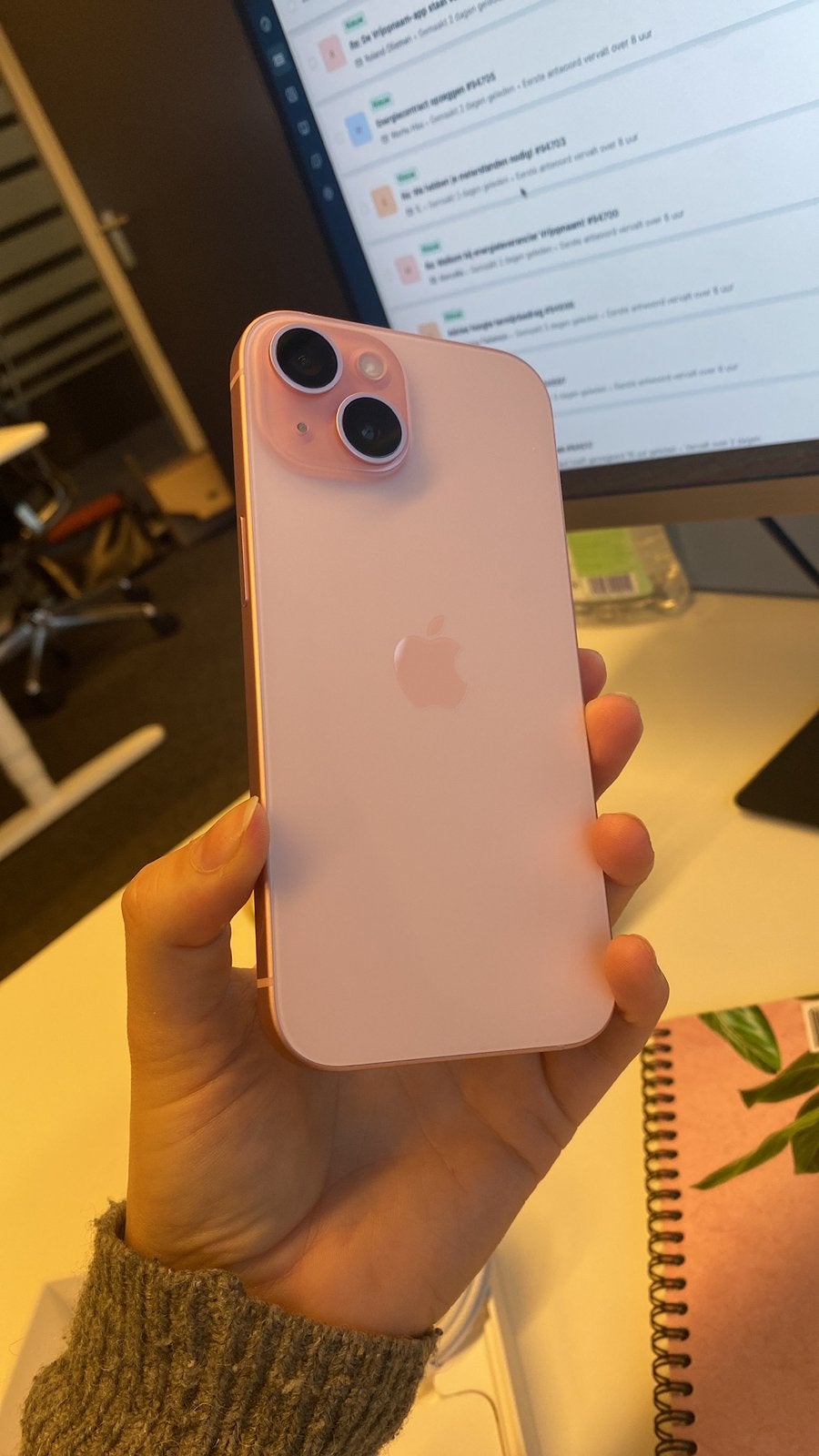 Iphone15 128gb 2 jaar oud, Ophalen of Verzenden, Zo goed als nieuw