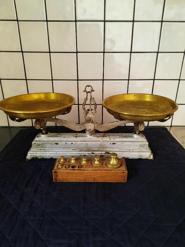 Weegschaal met bijhorende gewichten, Antiek en Kunst, Curiosa en Brocante, Ophalen of Verzenden