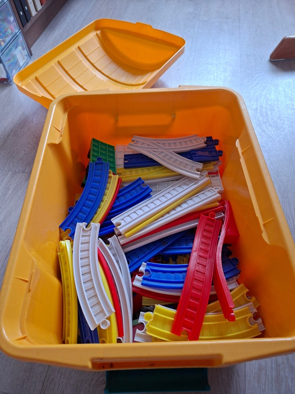 Bambino bouwblokken en treinrails, Kinderen en Baby's, Speelgoed | Bouwstenen, Ophalen of Verzenden, Gebruikt