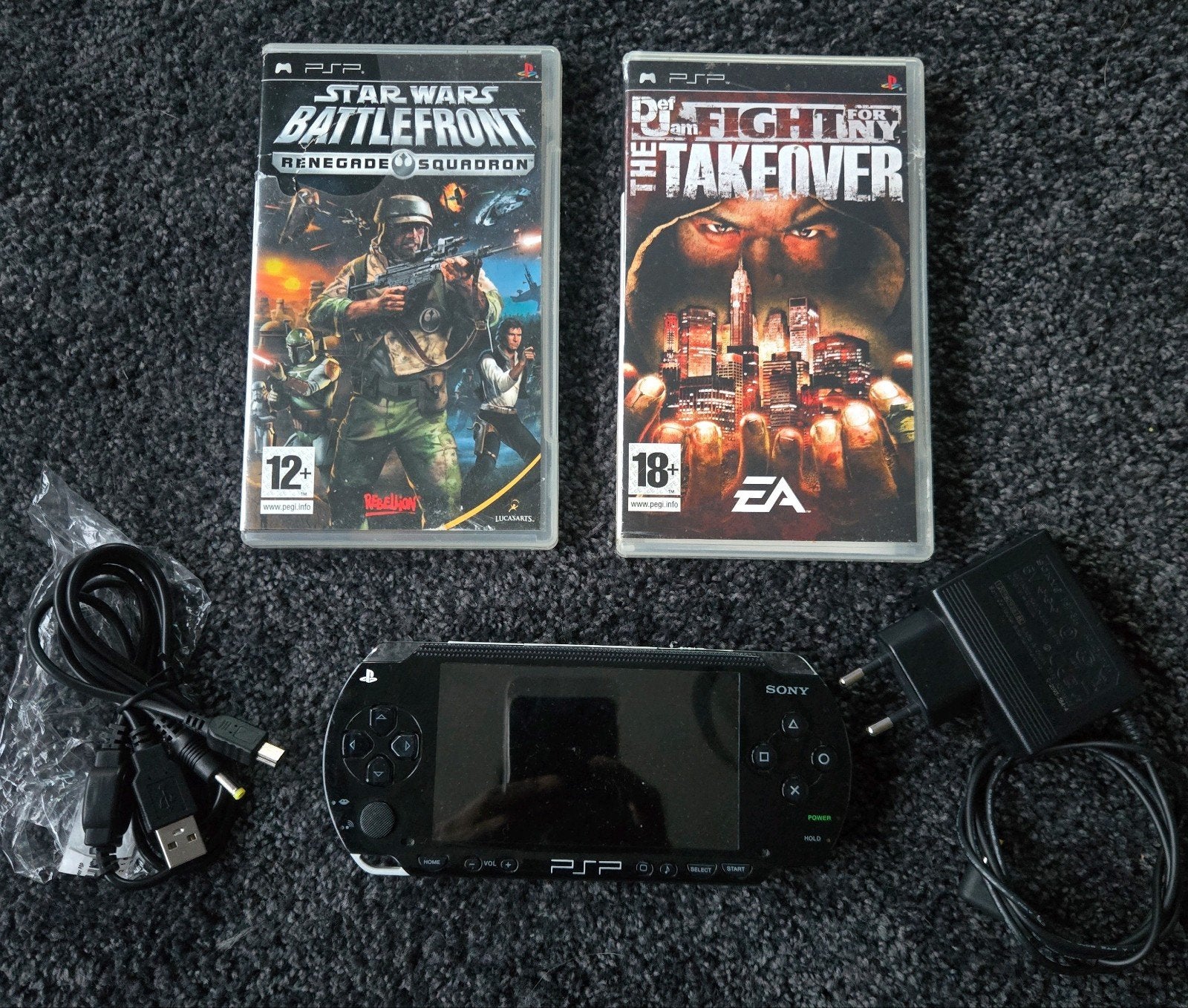 psp met twee spellen, Ophalen, Zo goed als nieuw, PSP