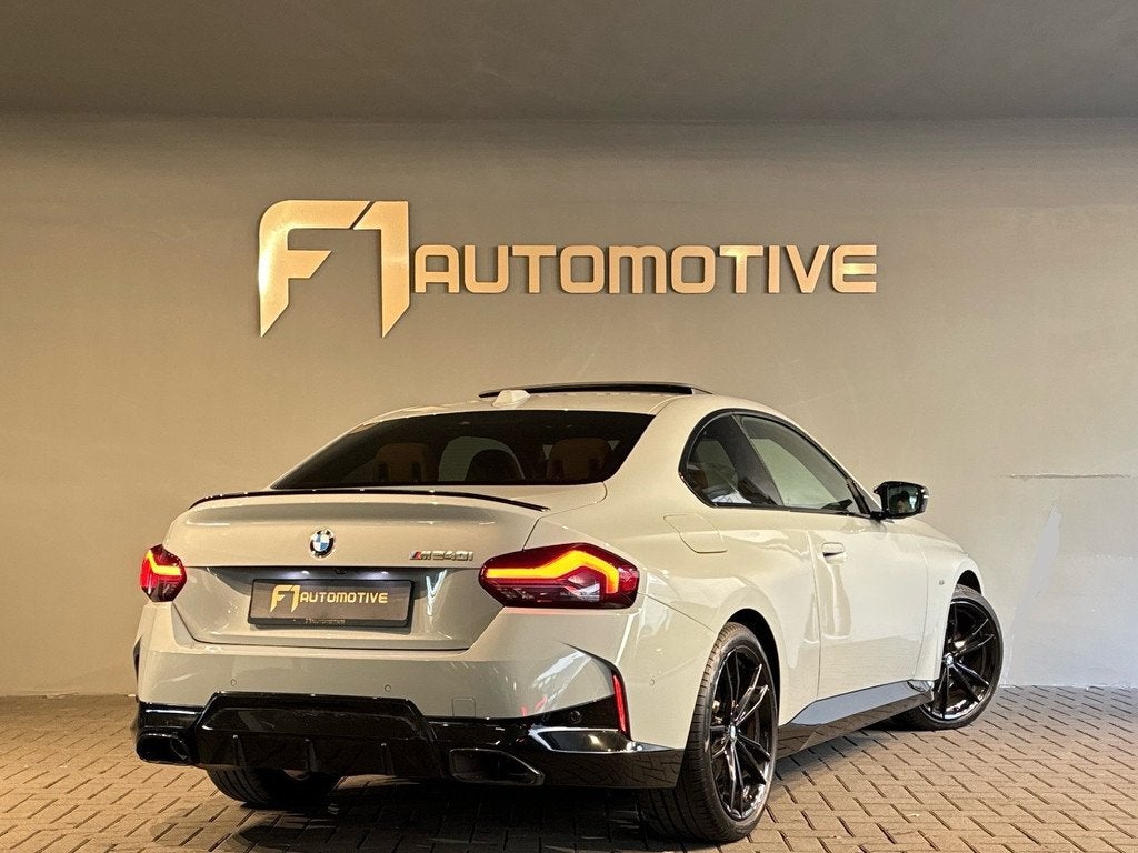 BMW 2-serie Coupé M240i xDrive Pano|Memory|HuD|Harman Kardo, Auto's, BMW, Automaat, Gebruikt, 4 stoelen, Vierwielaandrijving