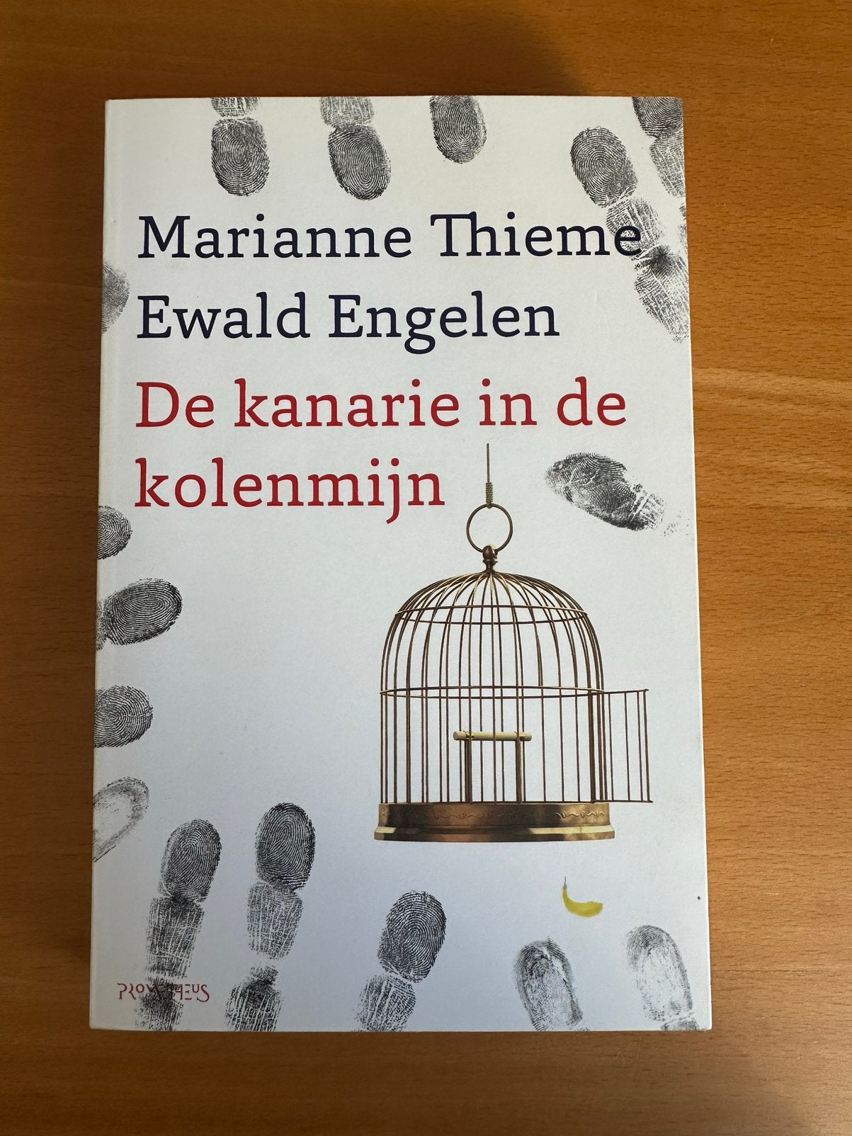 De kanarie in de kolenmijn - M. Thieme, Ophalen of Verzenden, Gelezen