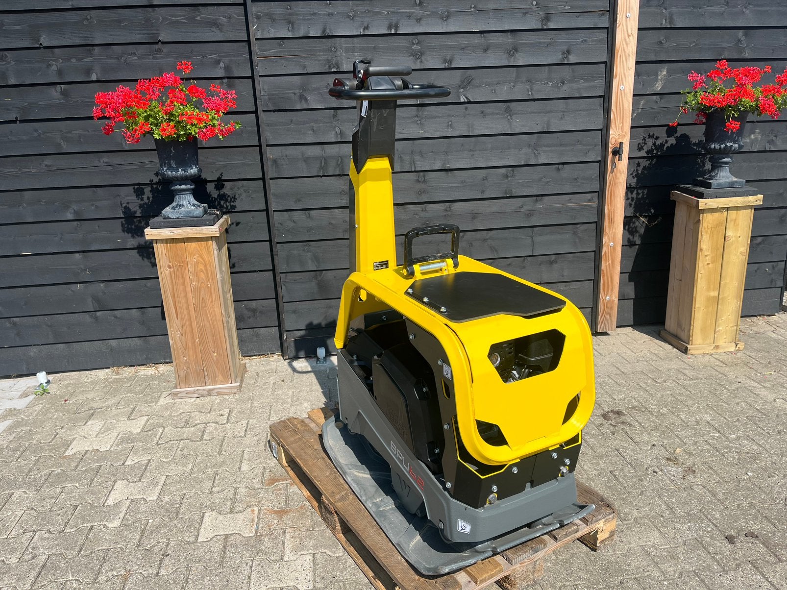 Wacker Neuson trilplaat, Zakelijke goederen, Machines en Bouw | Kranen en Graafmachines, Ophalen, Graafmachine