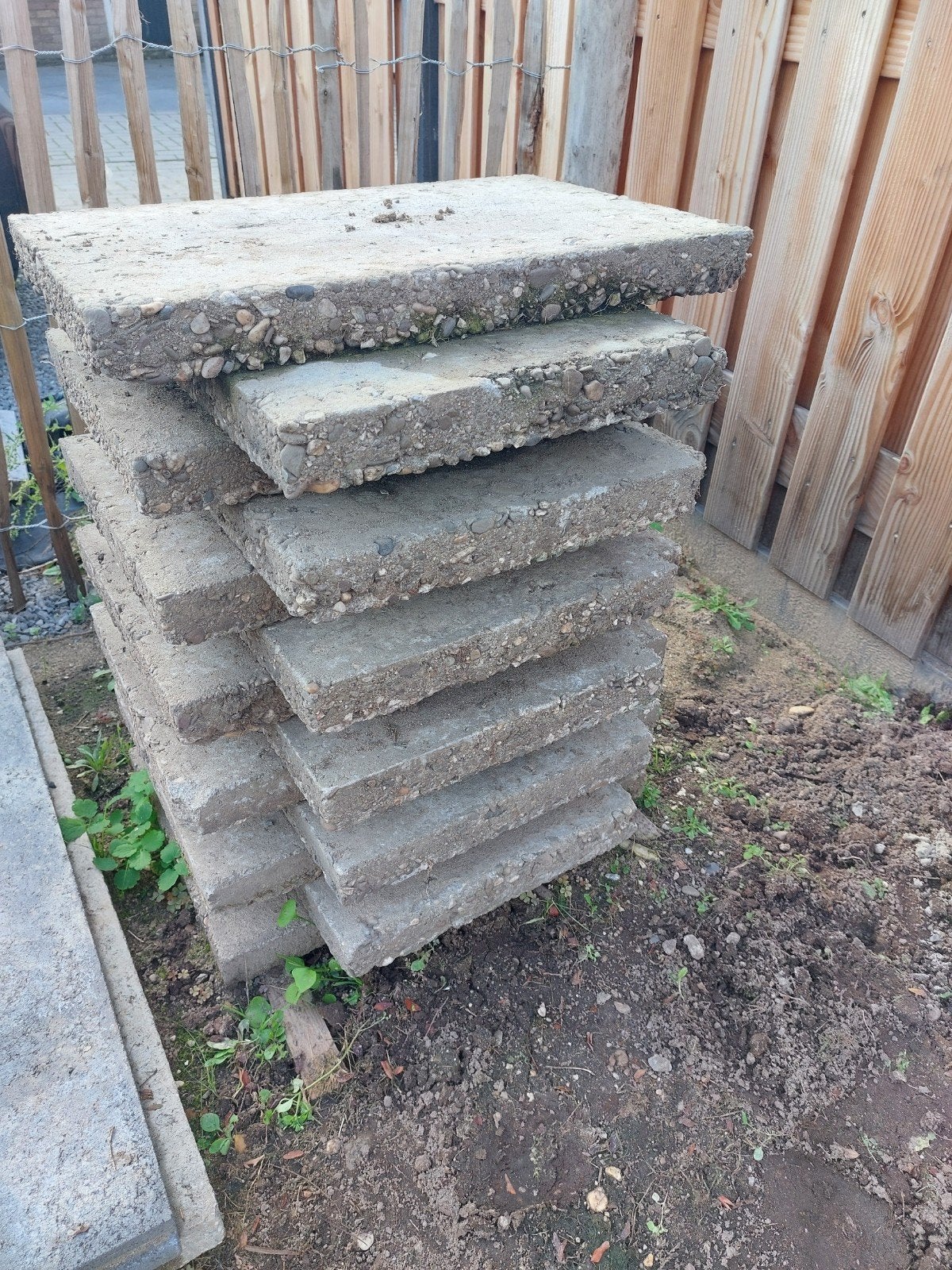 Gratis 13 grindtegels, Ophalen, Gebruikt, Beton, Terrastegels