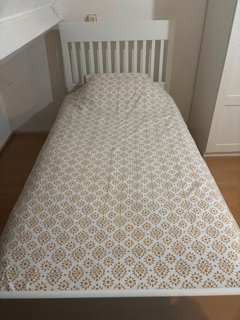 Te koop: Bed (90x200 cm) – Zo goed als nieuw!, Ophalen, Gebruikt, 90 cm, Eenpersoons