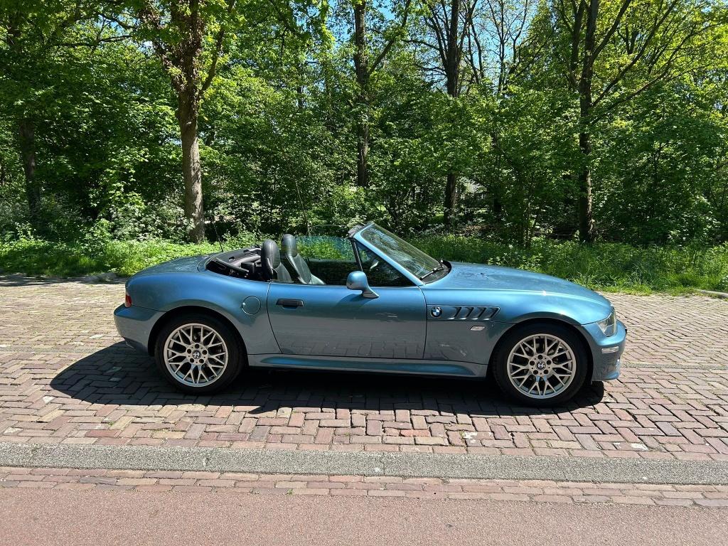 BMW Z3 2.2 I Roadster 2001 Blauw, Auto's, BMW, Particulier, Z3, Benzine, F, Cabriolet, Handgeschakeld, Geïmporteerd, Blauw, Zwart