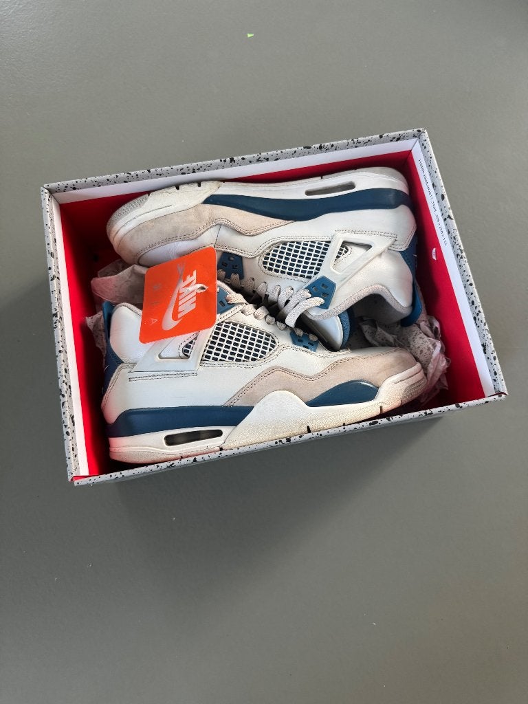 Nike Jordan 4s, Blauw, Ophalen of Verzenden, Sneakers of Gympen, Zo goed als nieuw