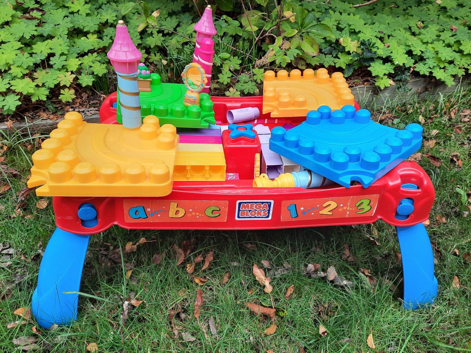 Mega Bloks Bouwtafel met Disney Princess blokken, Ophalen of Verzenden, Gebruikt, Megabloks