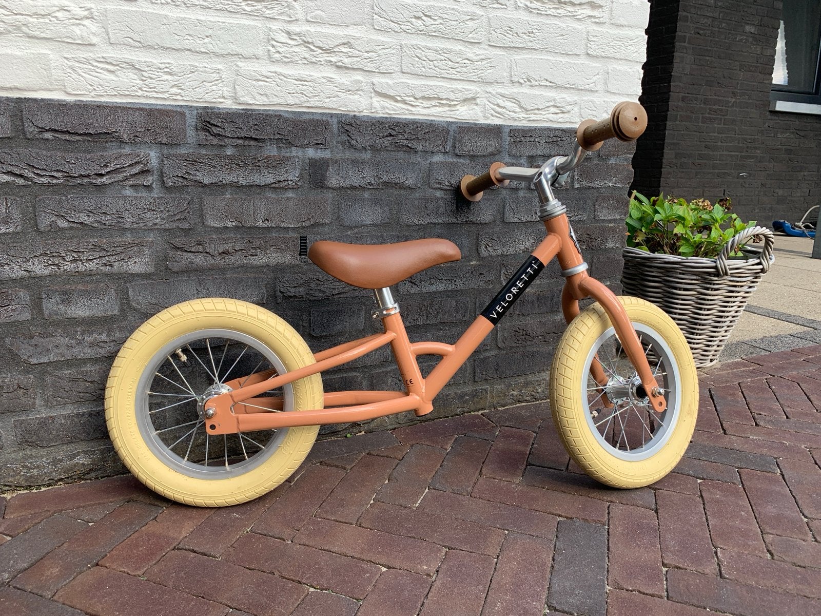 Veloretti Mini Loopfiets/Driewieler - Roze, Ophalen, Zo goed als nieuw