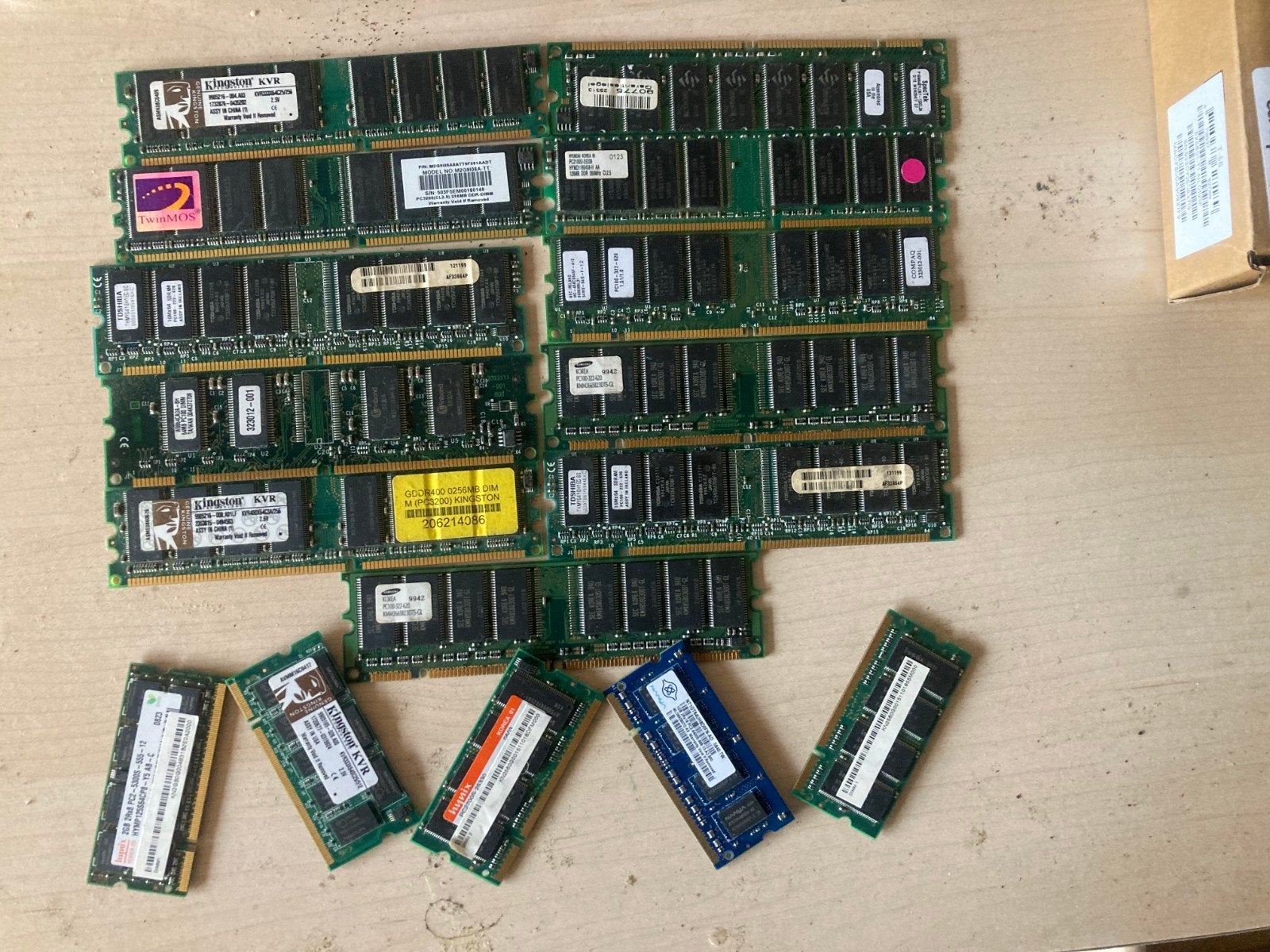 Diverse RAM Geheugen Modules (DDR, DDR2, DDR3)30€, Computers en Software, RAM geheugen, Verschillend (zie foto's), Ophalen of Verzenden