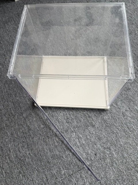 vitrinekastjes 28cmx24cmx24cm, Ophalen of Verzenden, Zo goed als nieuw, Minder dan 25 cm, Minder dan 100 cm